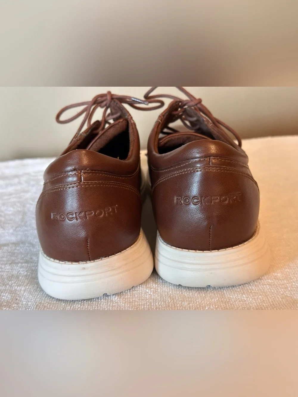 Rockport classic lace